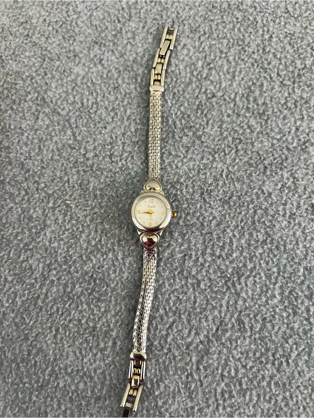 Vintage Vanity Fair Silver Tone Heart Bracelet Watch 7” Japan Movement